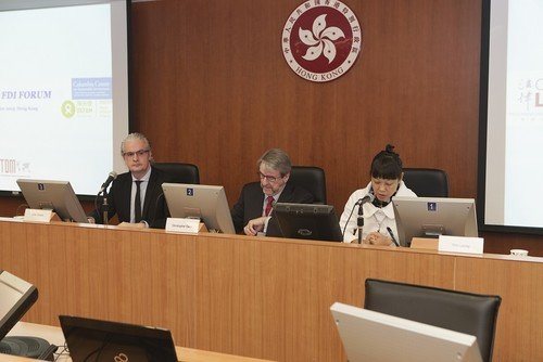 Prof. Julien Chaisse, Associate Professor and Director CFRED from CUHK’s Faculty of Law (left); Dr. Christopher Gane, Dean and Professor from CUHK’s Faculty of Law (middle); and Dr. Trini Leung, Director General of Oxfam Hong Kong (right) delivered the opening remarks.